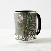 コーヒーの眠いリスのマグが必要だ マグカップ (正面右)