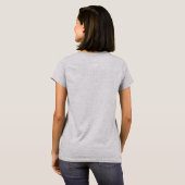 コーヒーはカフェイン好きのシャツおもしろいを私にさせた Tシャツ (裏面フル)