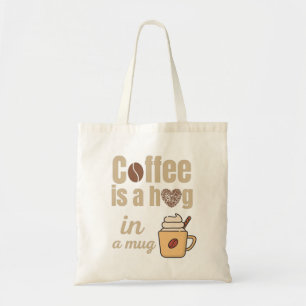 コーヒーはマグカップのコーヒー愛好家の中で抱擁される トートバッグ