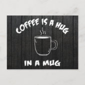 コーヒーはマグカップの木製の背景でハグする ポストカード (正面)