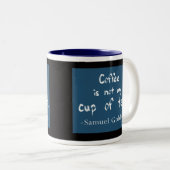 コーヒーは私のお茶ではないです ツートーンマグカップ (正面右)