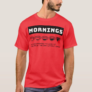 コーヒーは私のすべての問題の解決策家族 Tシャツ