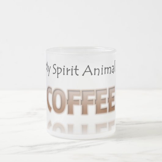 コーヒーは私の精神の動物のワイシャツによって曇らされるマグです フロストグラスマグカップ (中央)