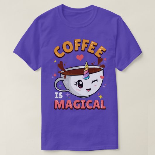 コーヒーは魔法のユニコーンカフェイン Tシャツ (デザイン正面)