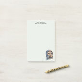 コーヒーを入れたかわいい大きな目のフクロウ ポストイット (デスク上)