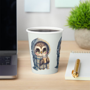 コーヒーを入れたかわいい大きな目のフクロウ – 紙コップ
