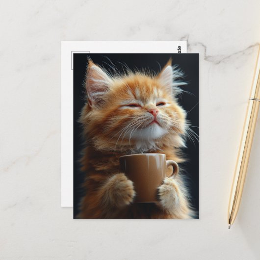 コーヒーを持った愛らしいジンジャー子猫 ポストカード (正面/裏面インサイチュ)