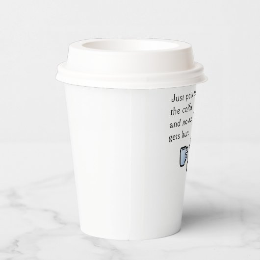 コーヒーを注ぐだけで誰も傷つけない 紙コップ (右)