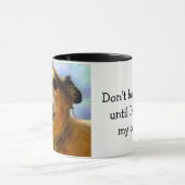 コーヒーを飲むまで気にしないで マグカップ (中央)