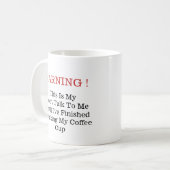 コーヒーを飲む人を邪魔しない – Mug-A-Tude コーヒーマグカップ (正面左)