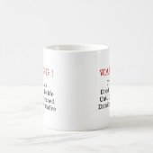 コーヒーを飲む人を邪魔しない – Mug-A-Tude コーヒーマグカップ (中央)