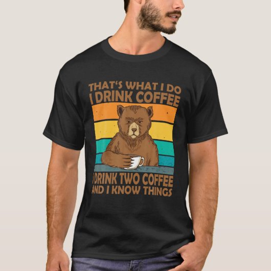 コーヒーを飲む2つのコーヒーを飲む Tシャツ (正面)
