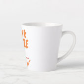 コーヒーを飲む カフェラテマグ (右)