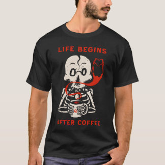 コーヒーを飲んでから人生が始まる おもしろデザイン Tシャツ