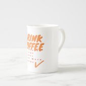 コーヒーエスプレッソカップを飲む ボーンチャイナマグカップ (正面右)