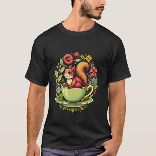 コーヒーカップと花の中のリス Tシャツ (正面)