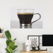 コーヒーカップのクローズアップ ポスター (ホームオフィス)