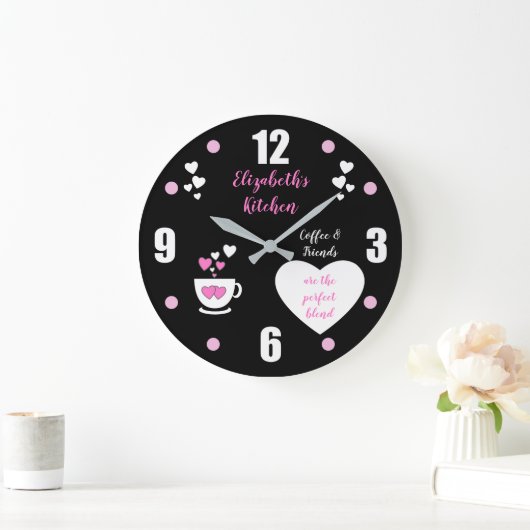 コーヒーカップのハートと名前と黒とピンク ラージ壁時計 (ホーム)