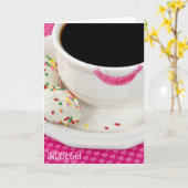 コーヒーカップの彼女口紅のための誕生日 カード (黄色い花)