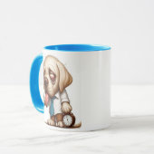コーヒーカップを持つ眠そうな犬 マグカップ (正面左)