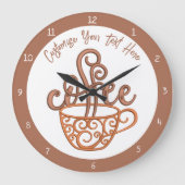 コーヒーカップ引用文キッチンダイニングルームのパーソナライズ ラージ壁時計 (正面)