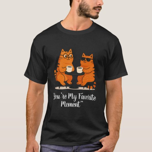 コーヒーデートの猫カップルTシャツ Tシャツ (正面)