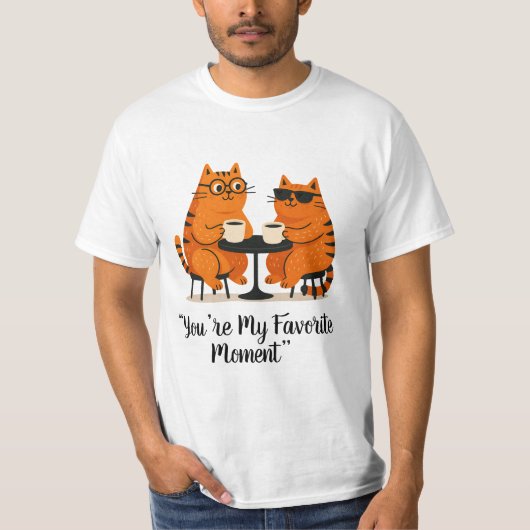 コーヒーデートの猫カップルTシャツ Tシャツ (正面)