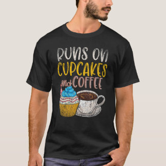 コーヒーベーキングスイーツスナックつや消しカップケーキ Tシャツ