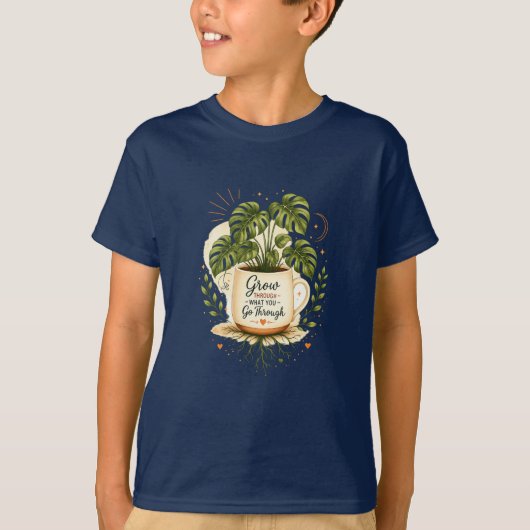 コーヒーマグのモンステラ | 居心地の良い植物デザイン Tシャツ (正面)