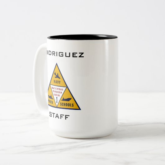 コーヒーマグを2色にした海軍写真学校 ツートーンマグカップ (正面左)