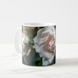 コーヒーマグ - 白バラの花咲くフォトグラフィー コーヒーマグカップ