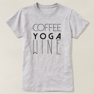 コーヒーヨガワイン シックタイポグラフィ Tシャツ