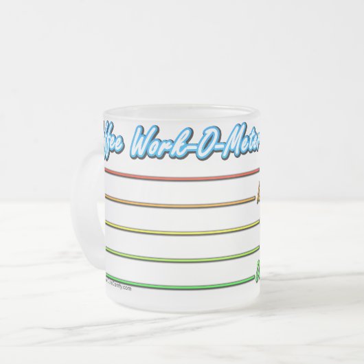 コーヒー仕事Oメートル、おもしろいなコーヒーユーモアのマグ フロストグラスマグカップ (正面左)