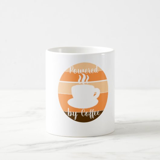 コーヒー動力 – 朝のモチベーション デザイン コーヒーマグカップ (中央)