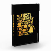 コーヒー好きが先にコーヒーを飲む フォトブロック (左)