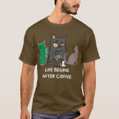コーヒー好きのブラウン用Tシャツ猫写真 Tシャツ (正面)