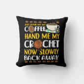 コーヒー好きカフェインをクロシェータクラフター クッション (正面)