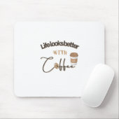 コーヒー愛好家のためのことわざを持つコンピュータマウスパッド。 マウスパッド (マウス)