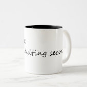 コーヒー最初の不倫第2 – コーおもしろいヒー引用文 ツートーンマグカップ (正面右)