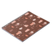 コーヒー関連の要素が付いているパターン ノートブック (左側)