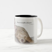 コーヒー・マグの名誉を与えることは親友に人を配置します ツートーンマグカップ (正面右)