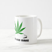 コーヒー・マグを目覚めさせ、焼いて下さい コーヒーマグカップ (正面右)