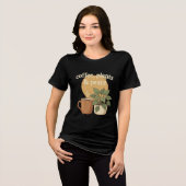 コーヒー、植物、平和 コージーな雰囲気 トライブレンドTシャツ (正面全面)