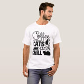 コーヒー 猫 リラックス かわいい 猫好き タイポグラフィー Tシャツ (正面フル)