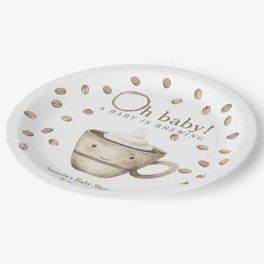 コーヒーAベビーが赤ちゃんシャワーを醸造している ペーパープレート (アングル)