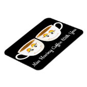 コーヒ恋しく思ーカップで黒とコーヒーを持つ マグネット (左側)