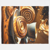 コーヒ絵を描ーカップとシナモンの転が抽象芸術 フリースブランケット (正面(横))