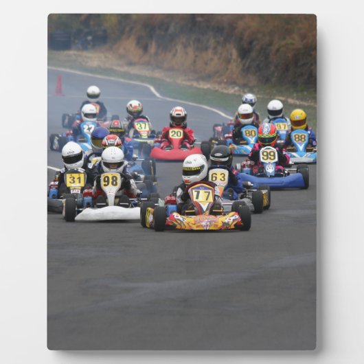コーマー・カデットはカルティン・カートレースに行く フォトプラーク (正面)