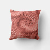 コーラルまたはサーモン タイダイ スターバースト スパイラル レトロ クッション (裏面)