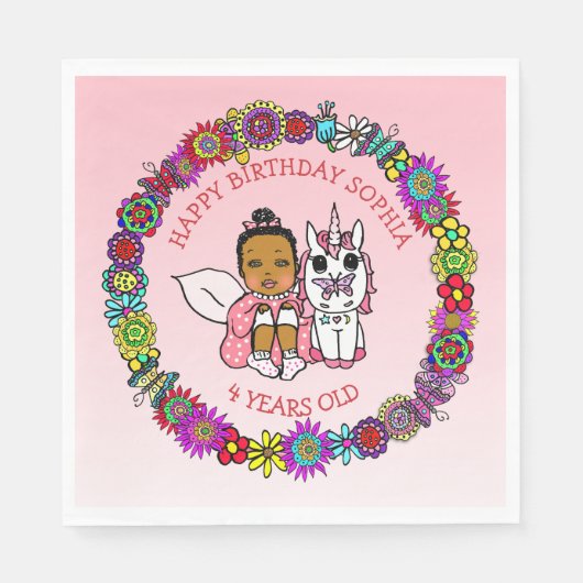 コーラルアフリカンアメリカン妖精とユニコーン誕生日 スタンダードランチョンナプキン (正面)